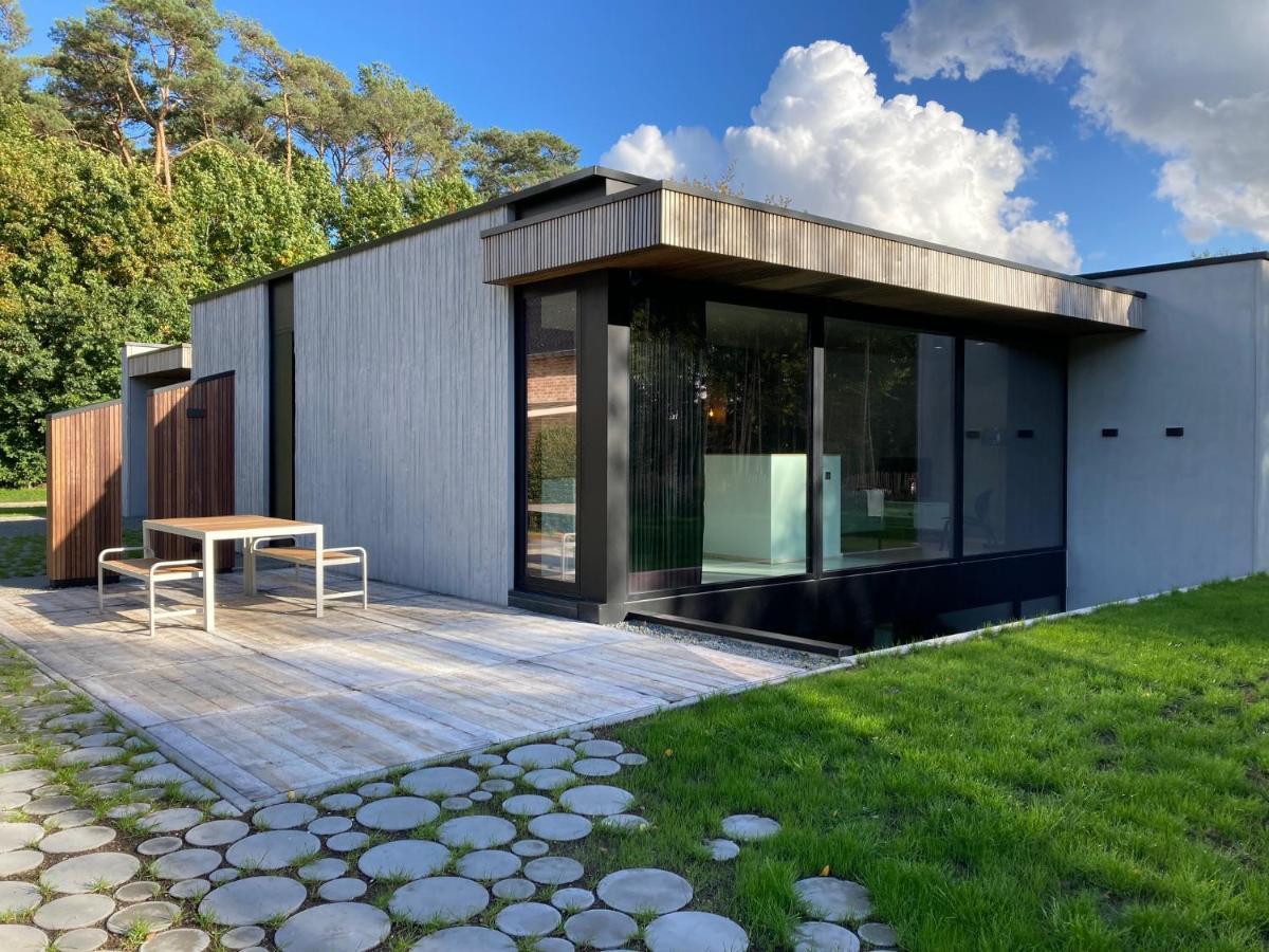 Shelter Villa Zutendaal Eksteriør billede