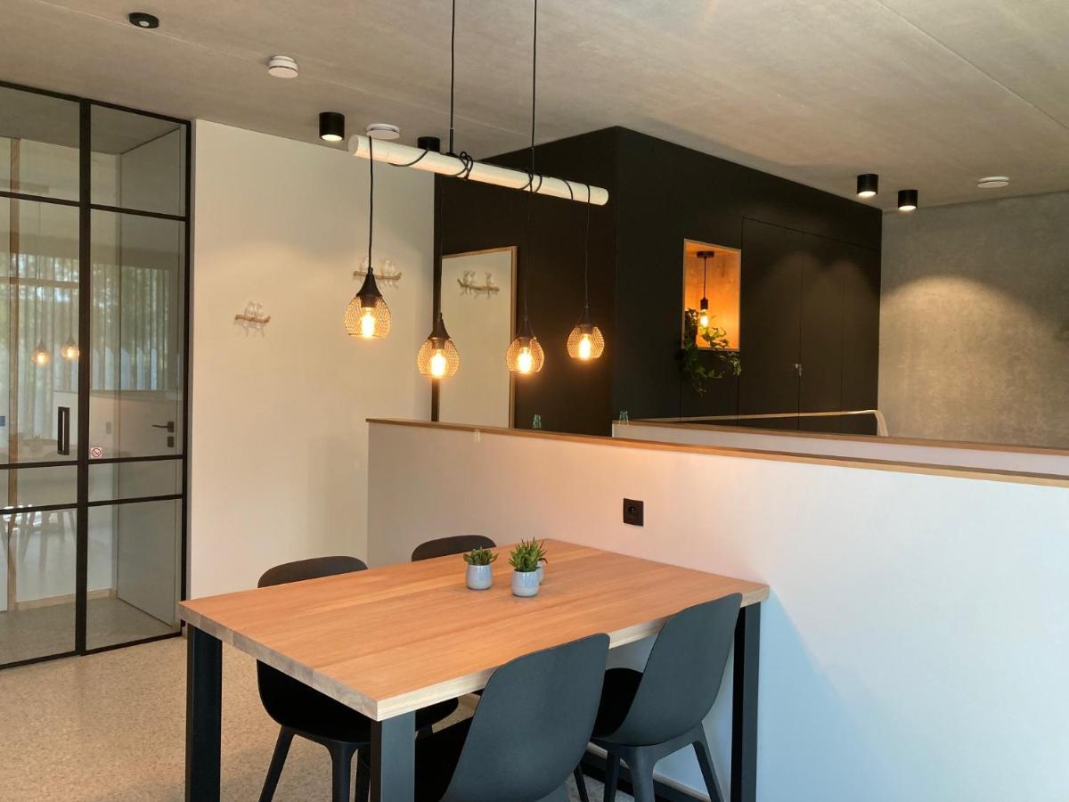 Shelter Villa Zutendaal Eksteriør billede