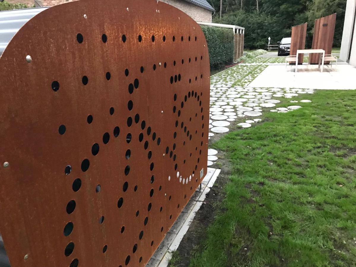 Shelter Villa Zutendaal Eksteriør billede
